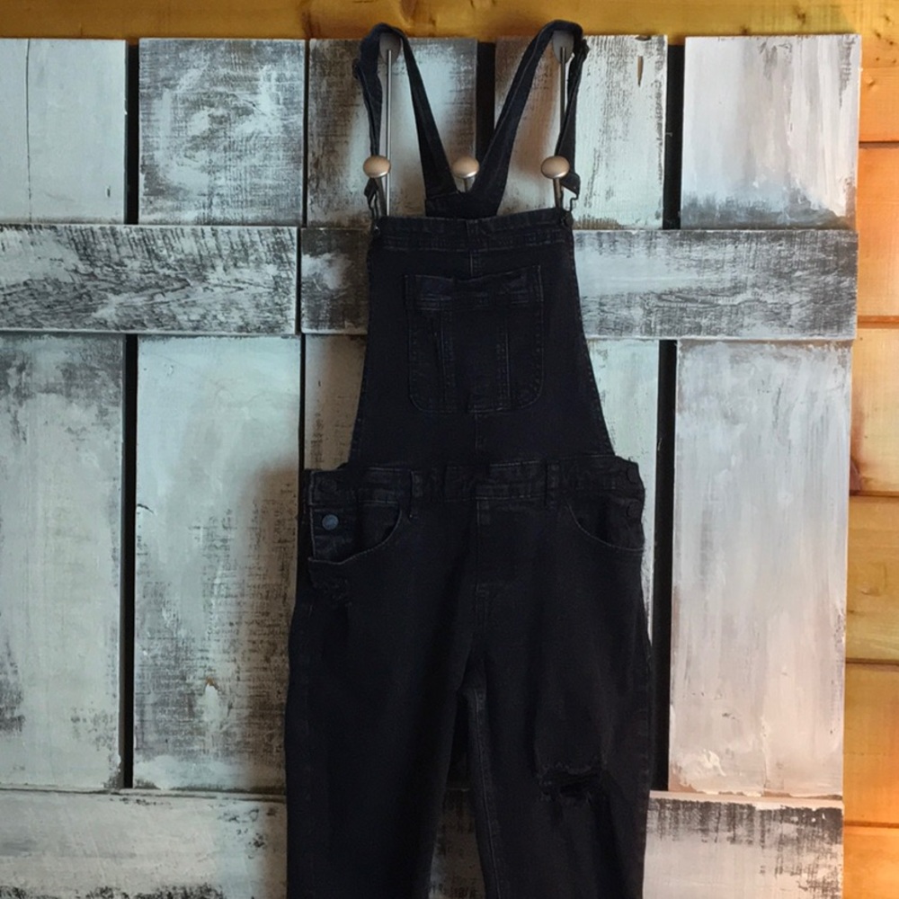 Refuge Black Busted Knee Overalls sz 8